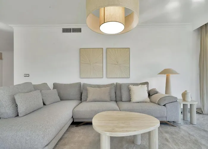 Banus Grand Luxury 아파트